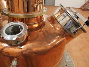 Destilační kolonka detail